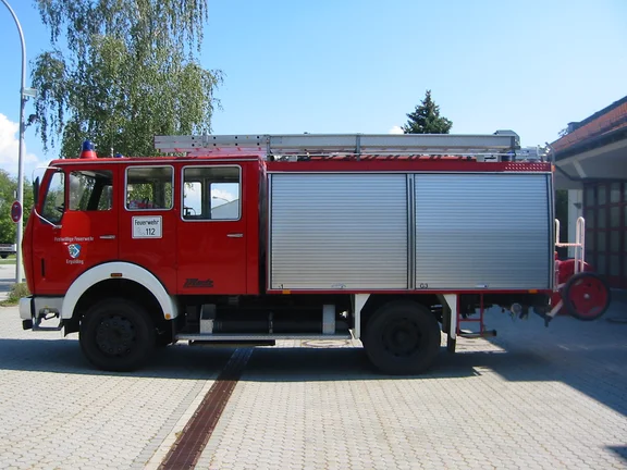 Feuerwehrfahrzeuge 004.jpg